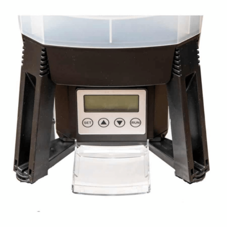 Foderautomat med solpanel/batteri Foderautomat med solpanel/batteri